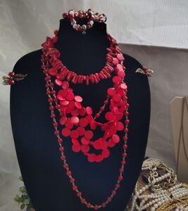 Live Show Random  Necklace Set (Photo Is Example)